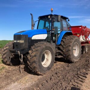 TRACTOR NEW HOLLAND
