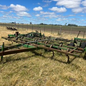 Cultivador de Campo John Deere