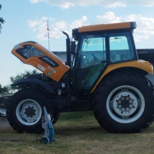 Tractor Valtra A990